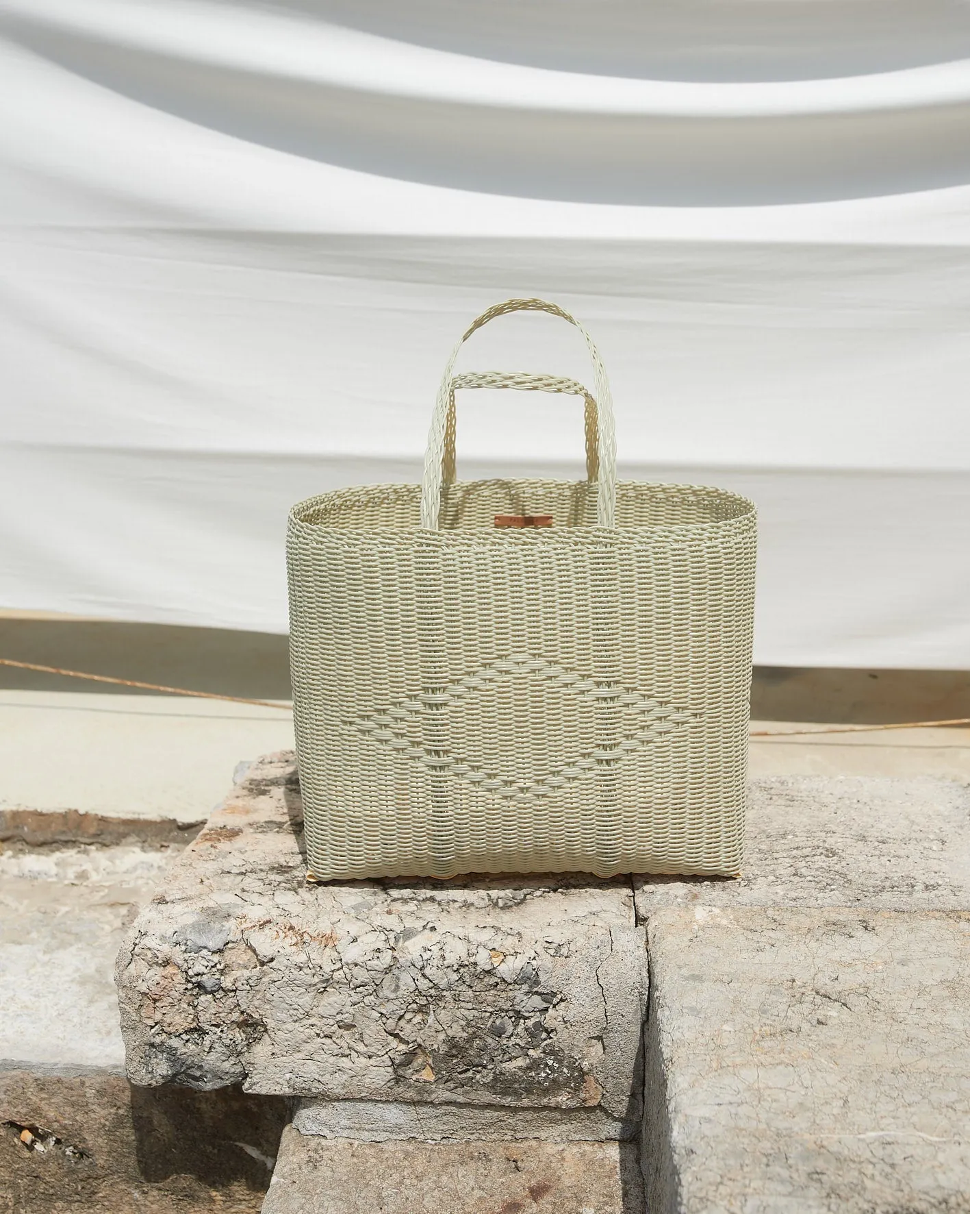 Basket Weave Tote // Palm