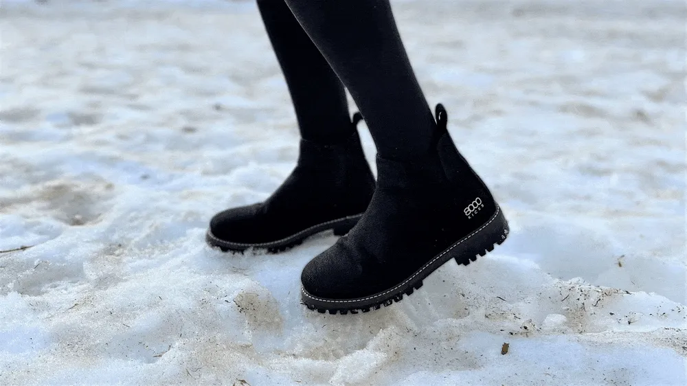 Crossover Women's Vegan Hemp Chelsea Boots | Full Black