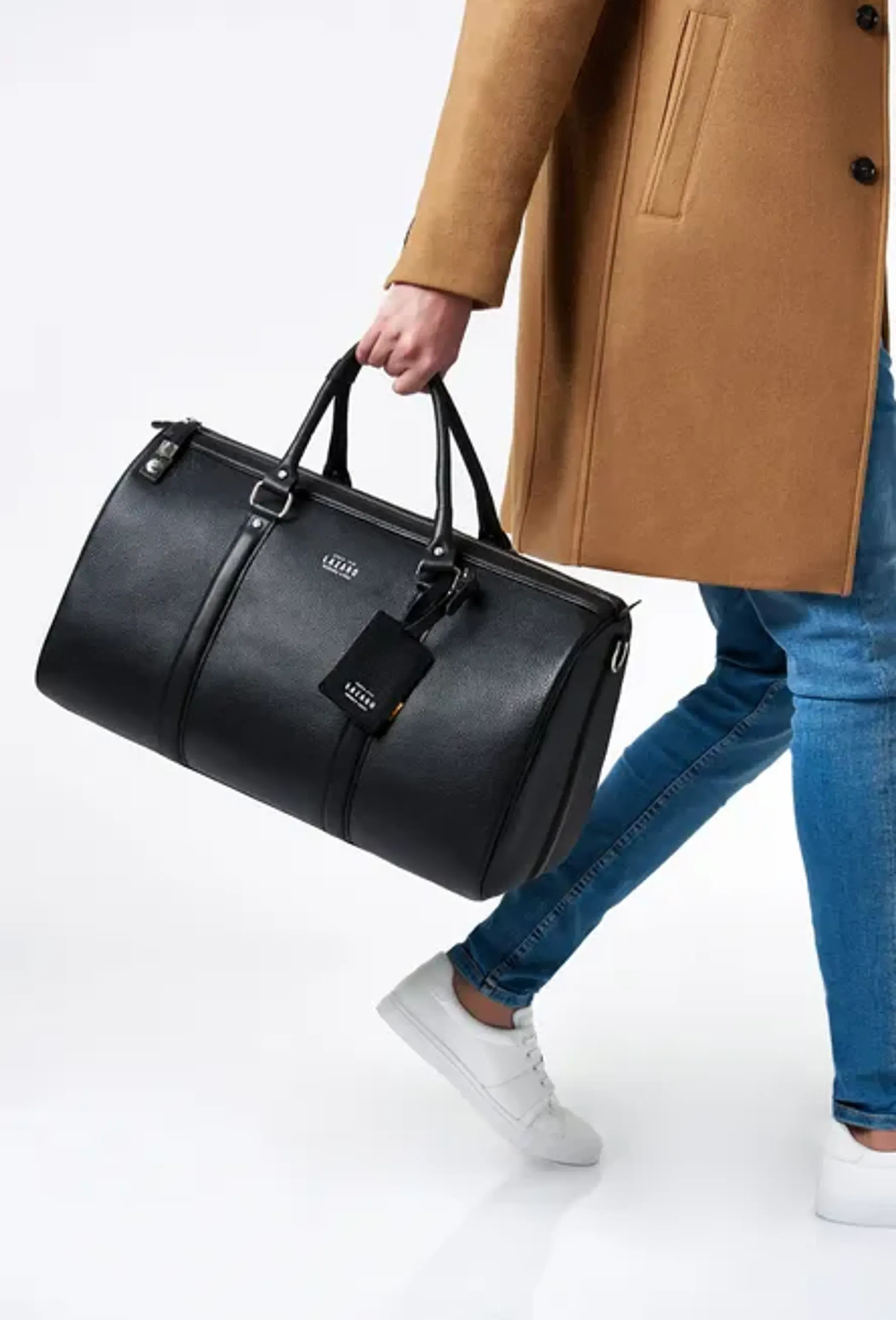 Heritage Leather Duffel Bag With Lock Closure