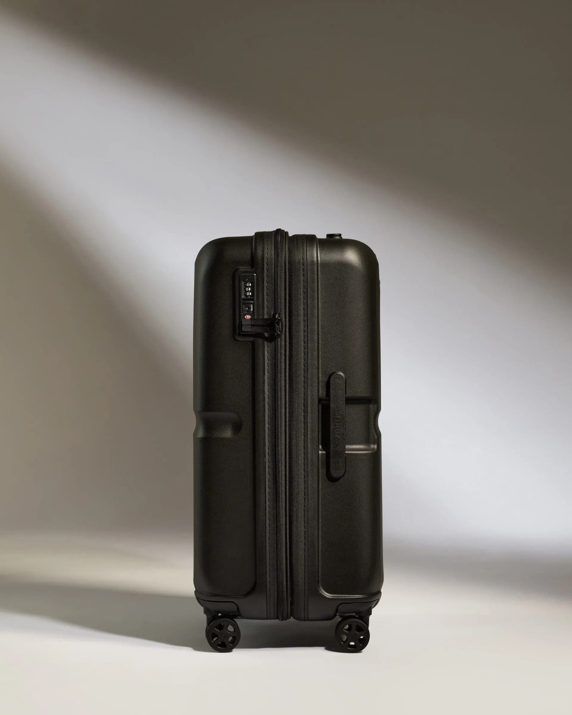 Medium Suitcase in Black - Single Stripe